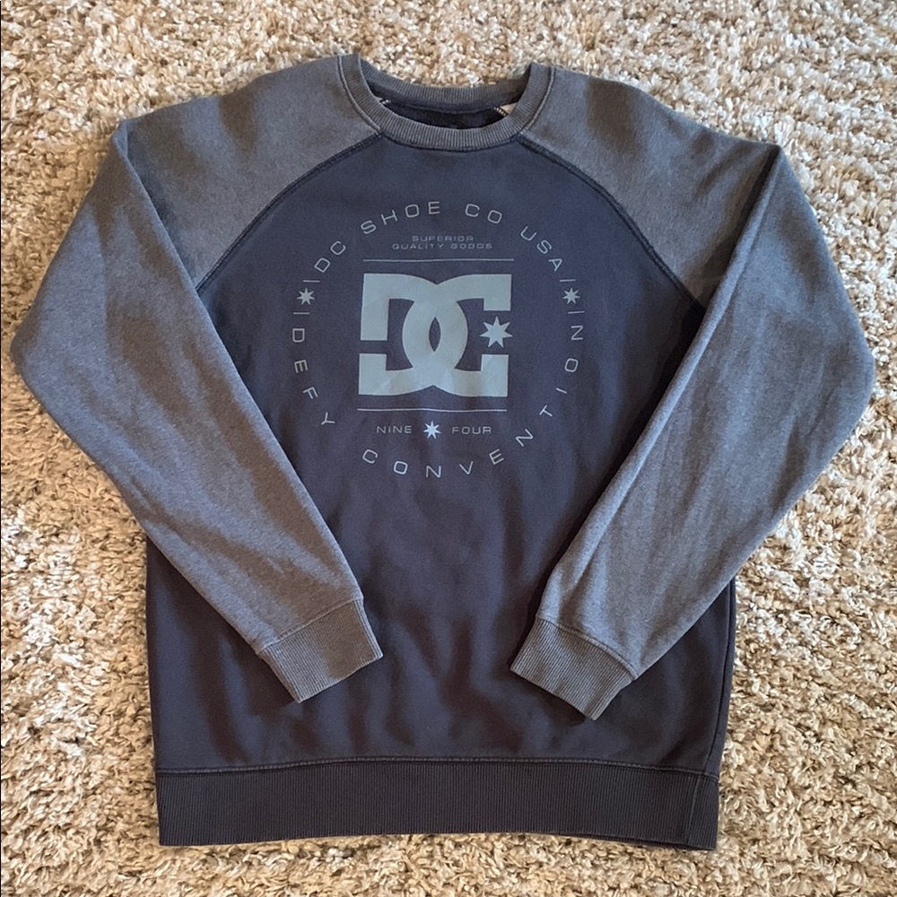 DC Crewneck Sweatshirt size M